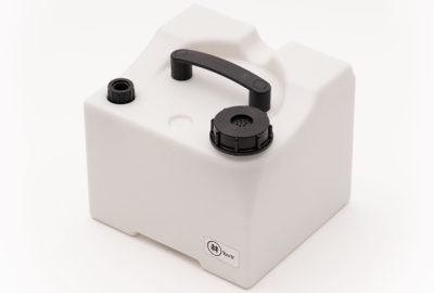 3) Der Urinkanister  Der Toni TT Urinkanister fasst ca. 8l, hat einen antibakteriellen Griff und eine smarte Verschlusskappe inkl. Entlüftung und Überlaufschutz. Optional auch mit LED-Füllstandsanzeige erhältlich.